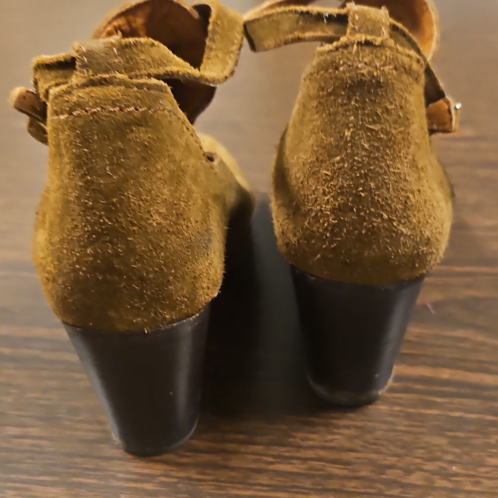 Frye Meghan Suede Ankle Booties - Chestnut - Size 7.5 - Picture 7 of 8